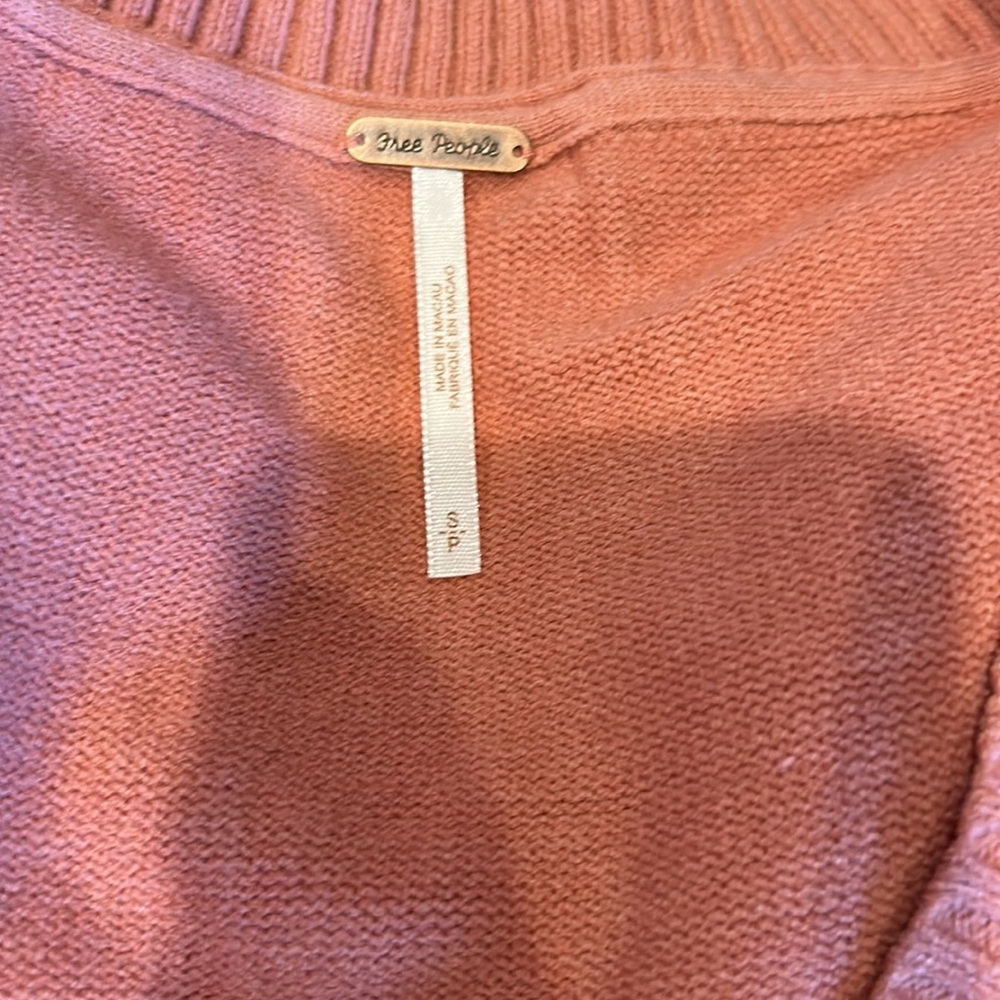 NWT: Free People Pink V-Neck Sweater - Picture 10 of 10